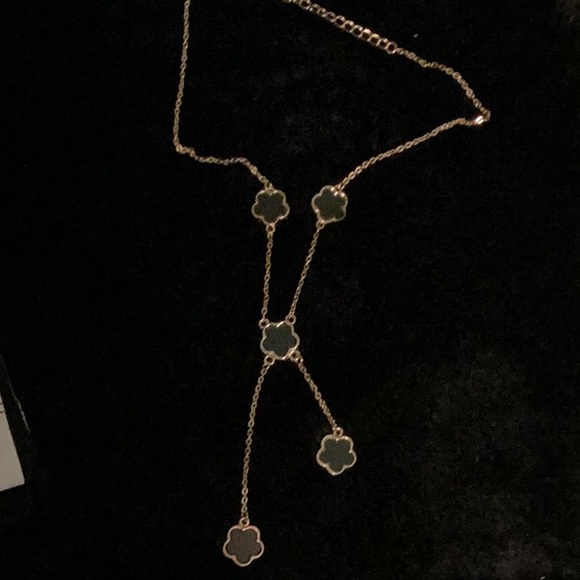 BLACK CLOVER NECKLACE - Picture 1 of 2